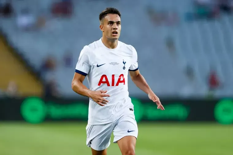 Man United 'set to complete' signing of Sergio Reguilon on loan from Tottenham