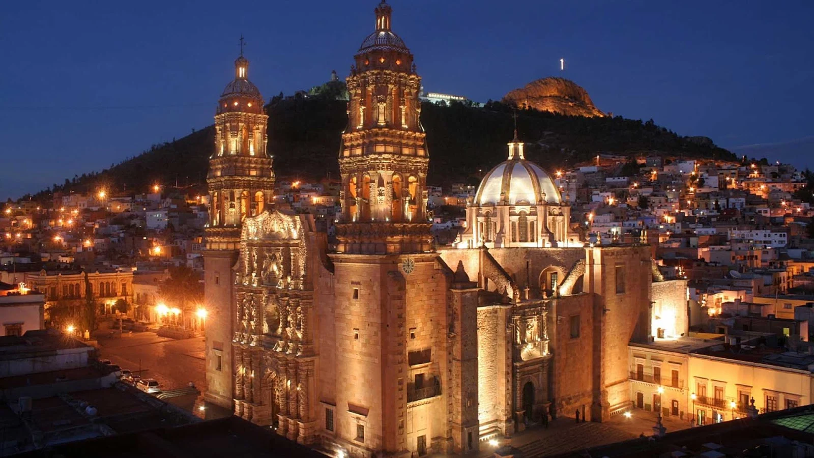 Instalaciones eléctricas residenciales - Iluminación de la Catedral de Zacatecas