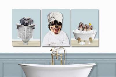 Set de tres retratos de tus mascotas en el baño.