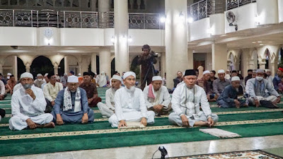 Hadiri Peringatan Maulid Nabi, Bupati Sukiman: Jangan Permasalahkan Perbedaan Furu'iyyah