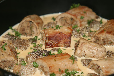 alt="ballotins de veau farcis sauce aux morilles"