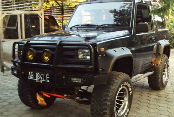 Taft GT 4x4 tahun 1995 dan kelebihan mobil  jeep  MobiLku Org