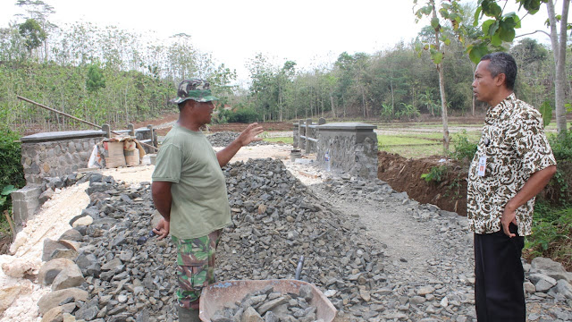 DPUPR Kabupaten Cilacap Cek Fisik Hasil Pembangunan TMMD