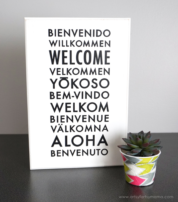 DIY Welcome Sign with a few simple materials and Cricut | @artsyfartsymama