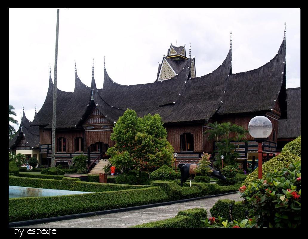 Uniqueness of Houses in Indonesia  Home Architecture  Gadang 