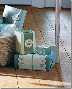 mla103942_1208_doilgiftwrap_xl