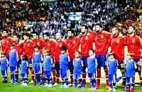 Selección de ESPAÑA - Temporada 2012-13 - Arbeloa, Cazorla, Silva, Villa, Jordi Alba, Iniesta, Cesc, Busquets, Piqué, Víctor Valdés y Sergio Ramos - ESPAÑA 1 (Sergio Ramos), FINLANDIA 1 (Pukki) - 22/03/2013 - Mundial de Brasil 2014, fase de clasificación - Gijón (Asturias), estadio del Molinón - Alineación: Víctor Valdés; Arbeloa, Sergio Ramos, Piqué, Jordi Alba; Busquets, Cazorla (Pedro, 46'), Iniesta, Silva, Cesc Fábregas (Mata, 75'); y Villa (Negredo, 65')