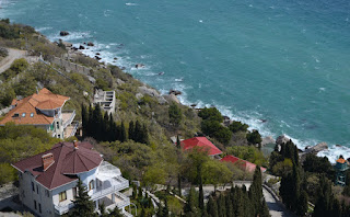 Cottages under the rock Iphigenia