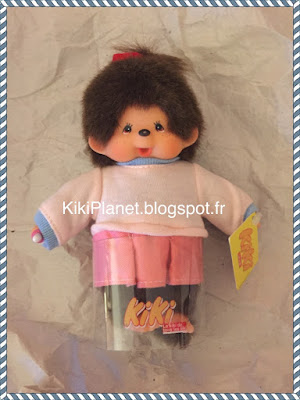  le petit Kiki Streetway fille en pull et jupe rose