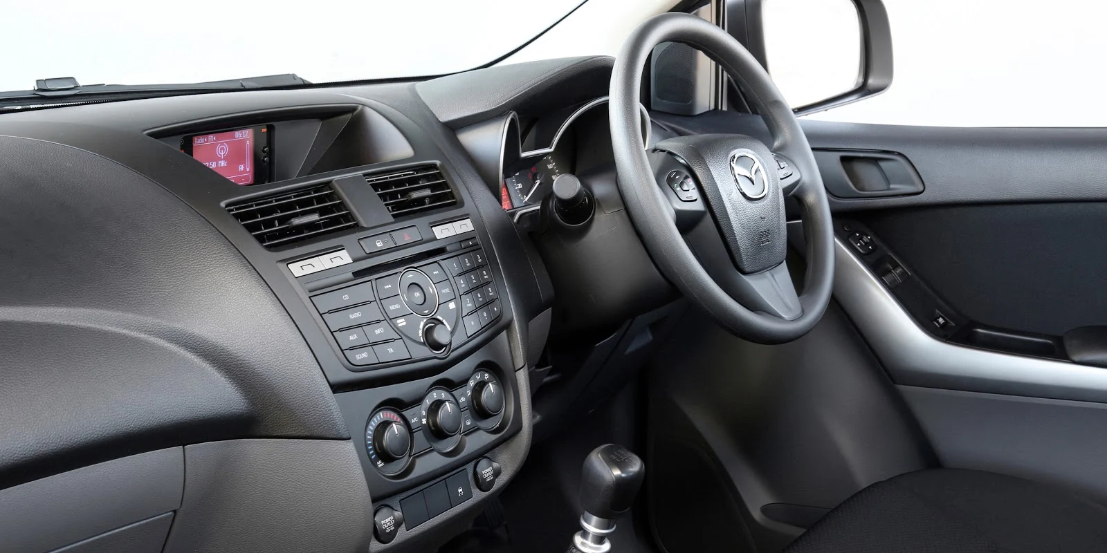 Đánh giá xe Mazda BT-50 2016