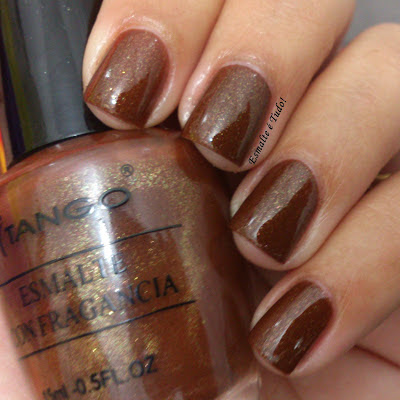 esmalte com shimmer dourado