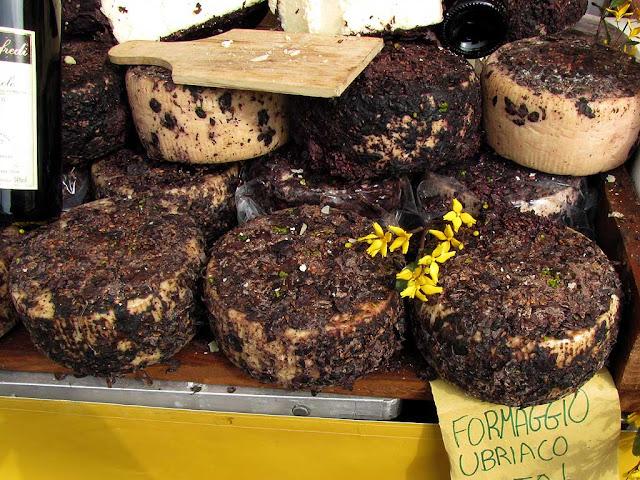 Formaggio ubriaco, fiera gastronomica, Livorno