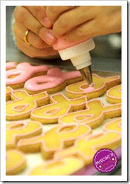 elaboracion-galletas-cancer-de-mama