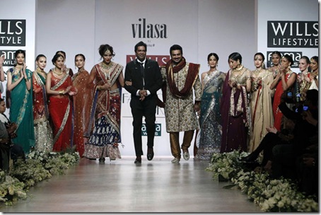 Bipasha and Madhavan walk the ramp for Rocky S5