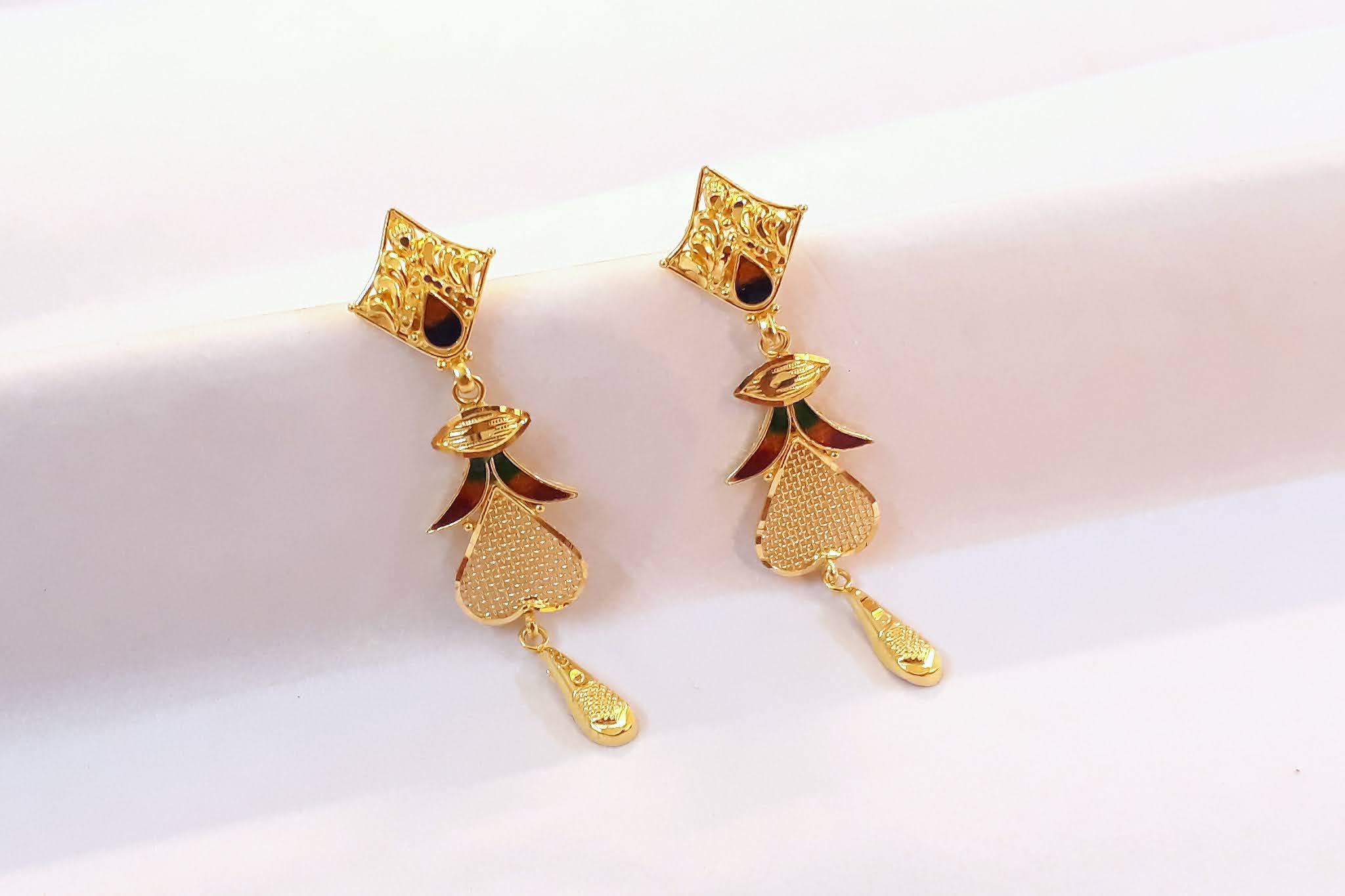 Gold Earrings designs,gold hoop earrings,gold drop long earrings,gold pinjada jhumka designs,gold chandbali earrings,gold Ear studs designs,Party wear earrings,Daily Wear gold earrings,fancy earrings designs,Latest new modles gold earrings,gold earrings huge designs,bridal gold earrings,gold studs designs,light weight gold earings designs,latest gold earings,daily wear gold stud designs,gold ear studs designs,Bridal Gold Long Earring Designs,latest ear studs