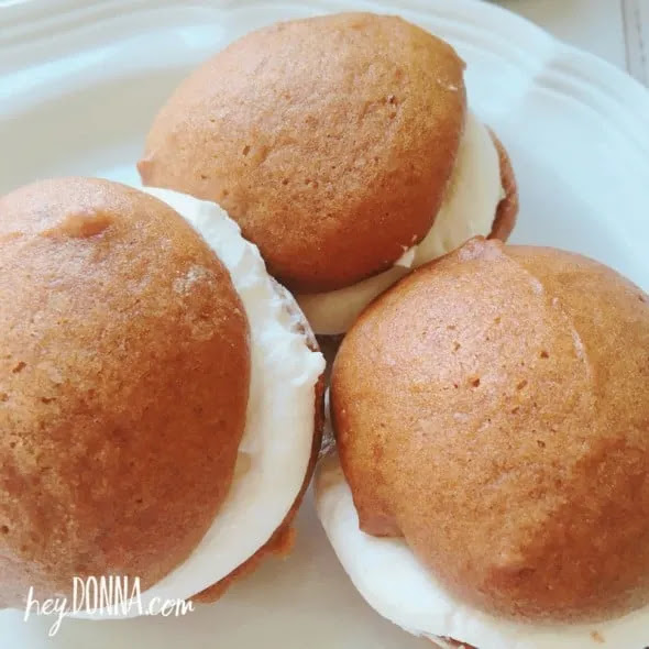 Pumpkin Spice Whoopie Pies