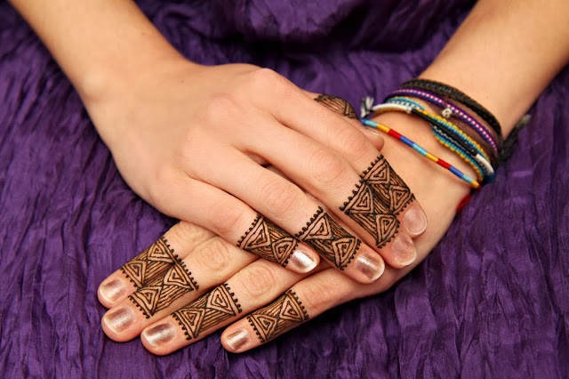 Beautiful Finger Mehndi Designs 2013-2014 For Girls