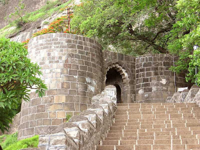 SHIVNERI FORT