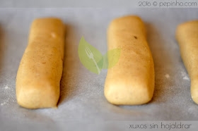 Xuxos rellenos de crema (sin hojaldrar)