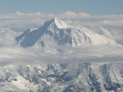 Today's useless fact - How many dead bodies are up on Mount Everest?