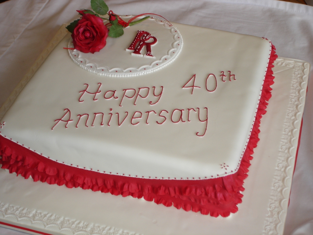 anniversary cake