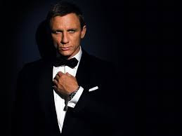    Daniel Craig HD In Black Suit  Images