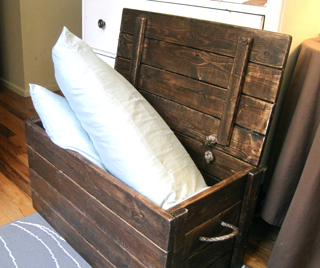 The Project Lady: Wood Storage Chest - Make your own!