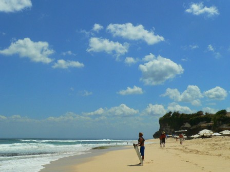 wisata bali pantai dreamland