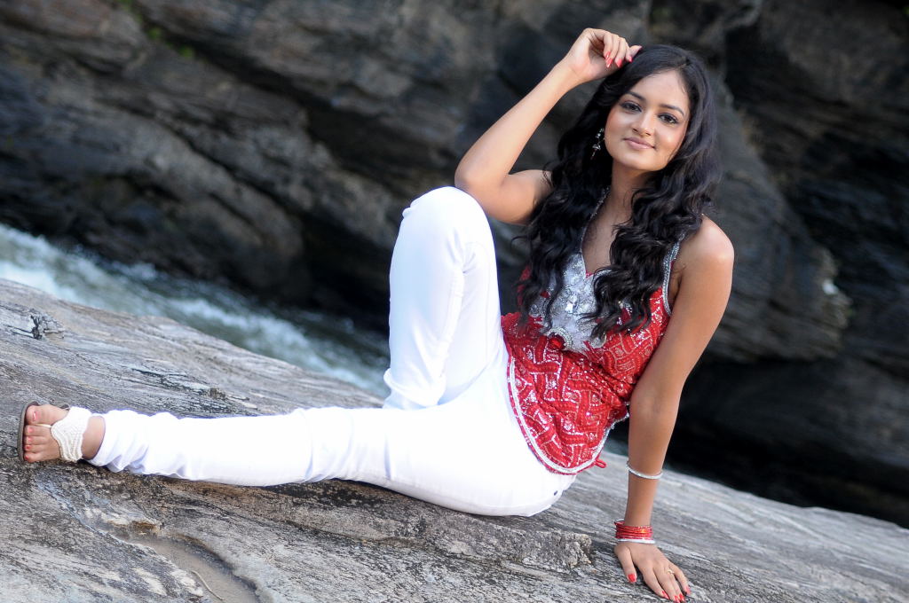 Shanvi-Latest-Hot-Stills-HQ-PTL+(16).JPG