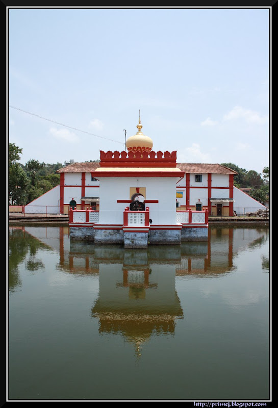 Temple Pond, Omkareshwara Temple, Madikeri