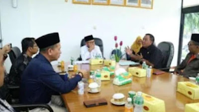 (BK) DPRD Sumbar Muzli M Nur menerima kunjungan BK DPRD Kabupaten Agam 