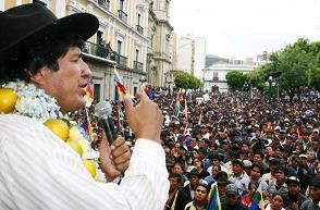 Bolivia: Evo critica nivel de las universidades públicas