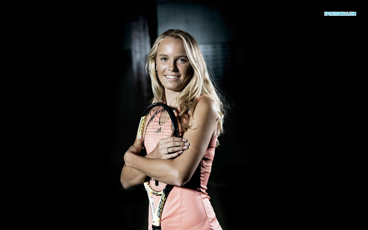 Free Wallpaper-2000: Caroline Wozniacki Wallpaper