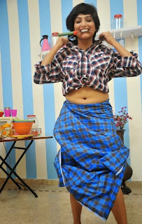 Haripriya Hot Navel Show Picture