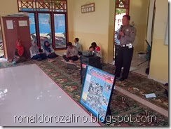 SMAN 1 SENTAJO RAYA TAJA SOSIALISASI KETERTIBAN LALU LINTAS
