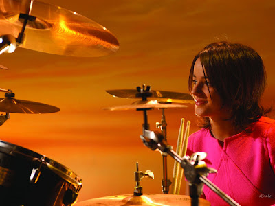 Alizee Wallpaper 1024 768 - Playing Drums + Pink Dress