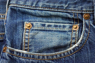 هل تعرف فائدة الجيب الصغير في الجينز؟ jeans