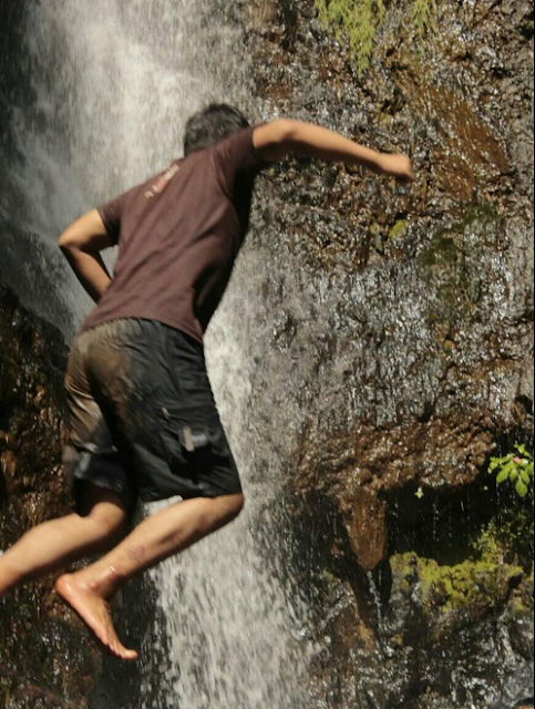 CURUG TAPAKUDA DESA SADAWANGI