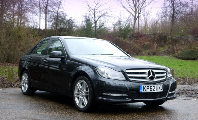 Mercedes-Benz C220 CDI BlueEfficiency Executive SE front view