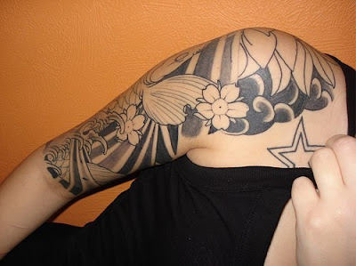 Sexy Hot Girl With Japanese Geisha Tattoo On Upper Back Body