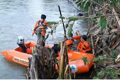 Diduga Terpleset, Warga Pekalongan Hanyut di Sungai Sengkarang