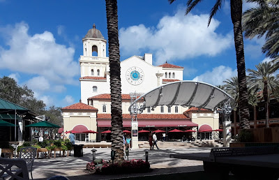 City Place in West Palm Beach Florida is a great place for dining, shopping, or just people watching! It's dog friendly as well.  Great dog friendly vacation spot. Pets