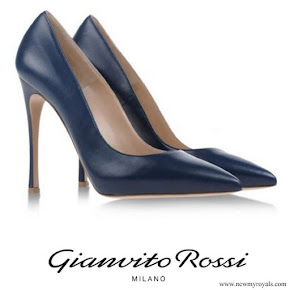 Crown Princess Mary wore Gianvito Rossi Leather Pumps Navy