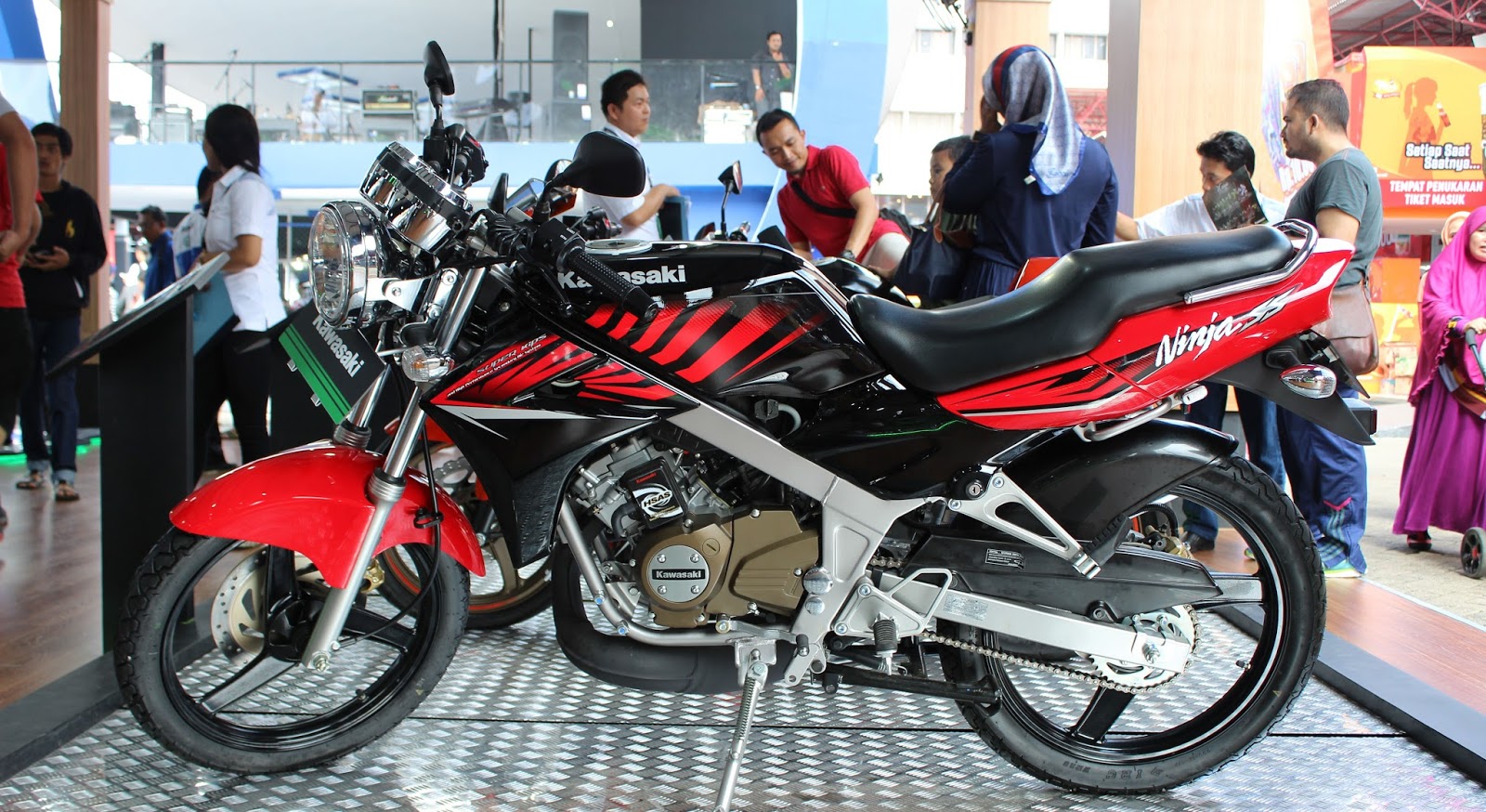 HARGA DAN SPESIFIKASI KAWASAKI NINJA SS Bursa Motor Terbaru