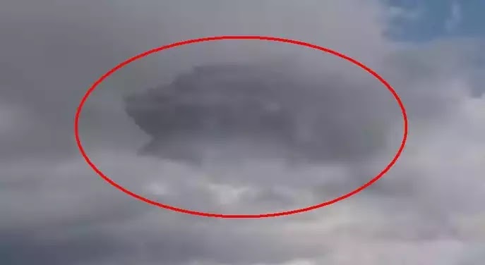 Το συγκλονιστικό βίντεο με τεράστιο UFO  απο τον ουρανό του Περού video  