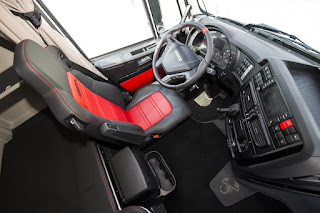 Iveco Stralis 570XP Abarth (2017) Interior