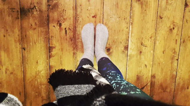 Project 365 2017 day 5 - Yoga socks and shawl // 76sunflowers