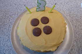 Button Moon birthday cake