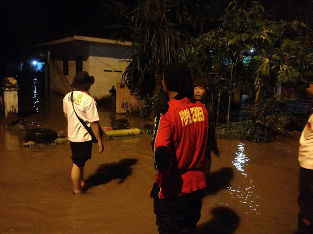 Banjir masih menggenangi ratusan rumah warga