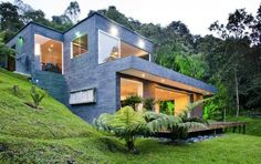 Hill House Design, house built into hill design on slopes building a slope down plans very steep hillside for lots front sloping lot houses hills 